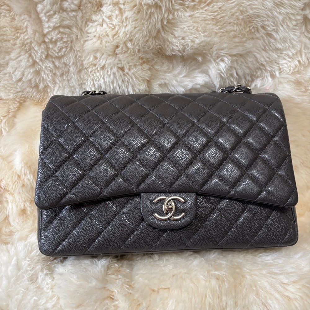 Chanel 15C Cruise Jumbo Classic Double Flap Bag Pearly Charcoal Caviar Leather